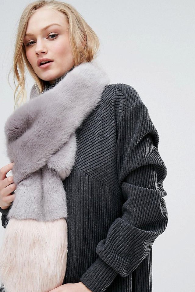 Fur, Clothing, Fur clothing, Outerwear, Stole, Scarf, Woolen, Wool, Wrap, Textile, 