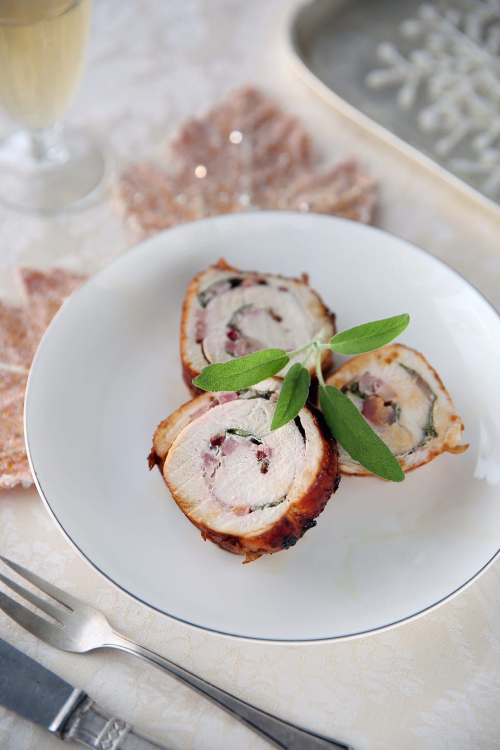 rollo de pavo con salvia