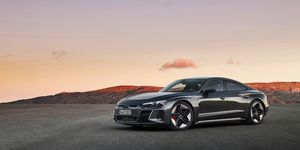 Audi Will No Longer Develop Internal Combustion Engines – Robb Report