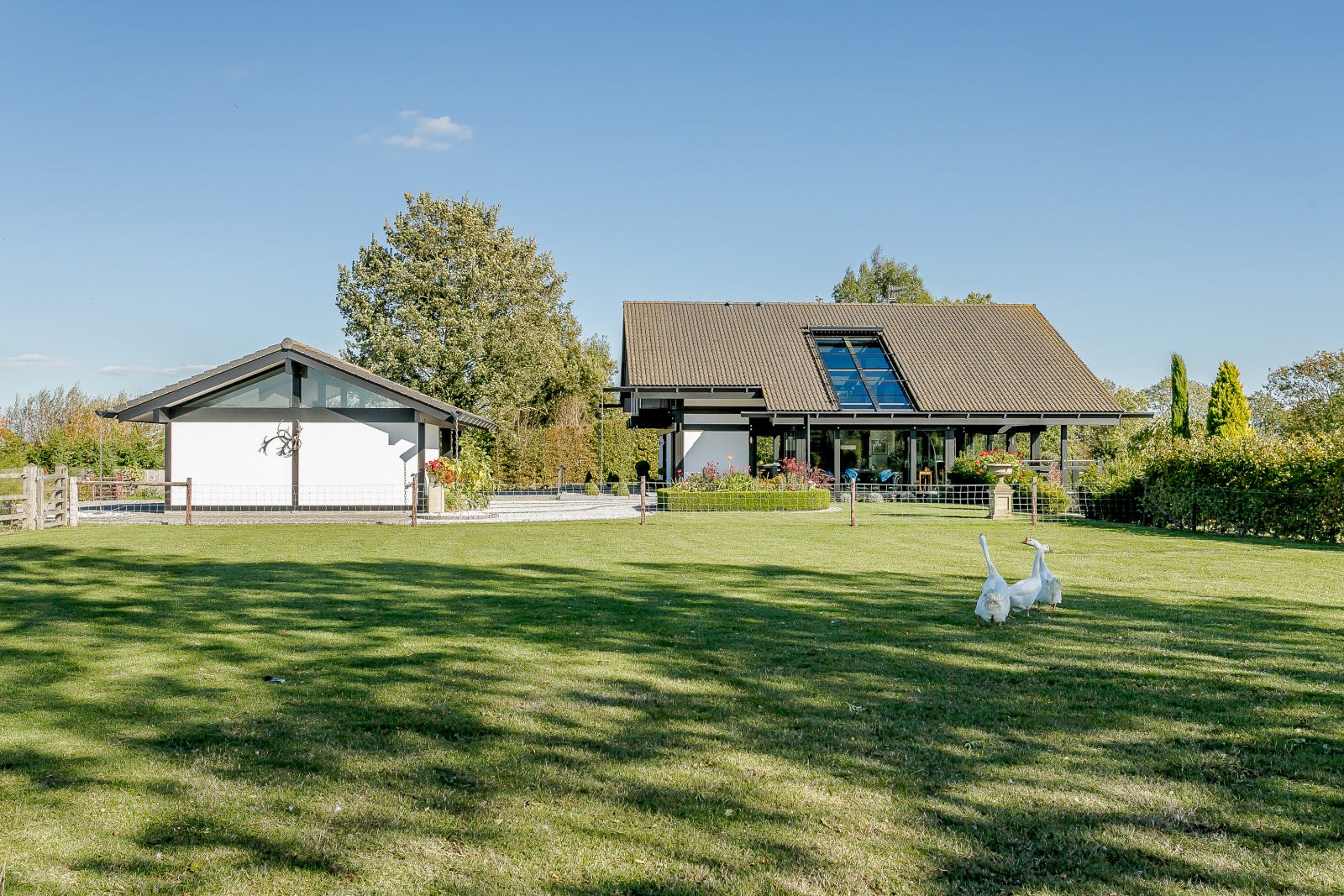 The Only Huf Haus In Lincolnshire Is On The Market - Glass and Timber ...