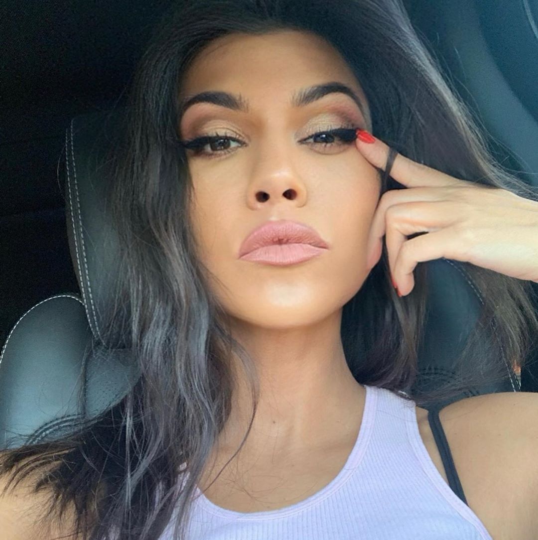 Somi Kaisar Bangladeshi Tv Actor Sex Vidio With Her Hasbend - Kourtney Kardashian swears by this natural product to grow her lashes