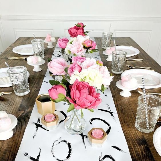 Valentine Table Decorating Ideas  Confessions of an Overworked Mom