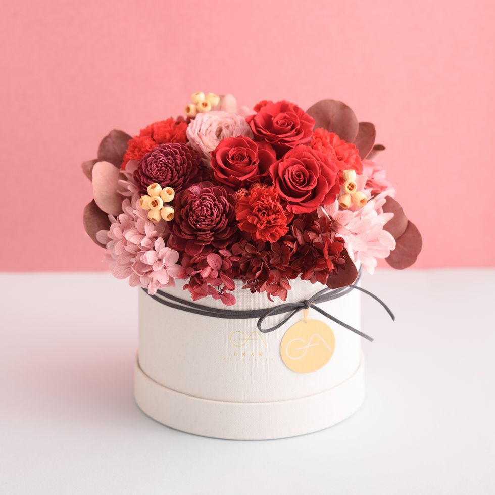 Bouquet, Flower, Cut flowers, Red, Pink, Flowerpot, Flower Arranging, Plant, Floral design, Rose, 