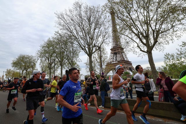 a group of people running