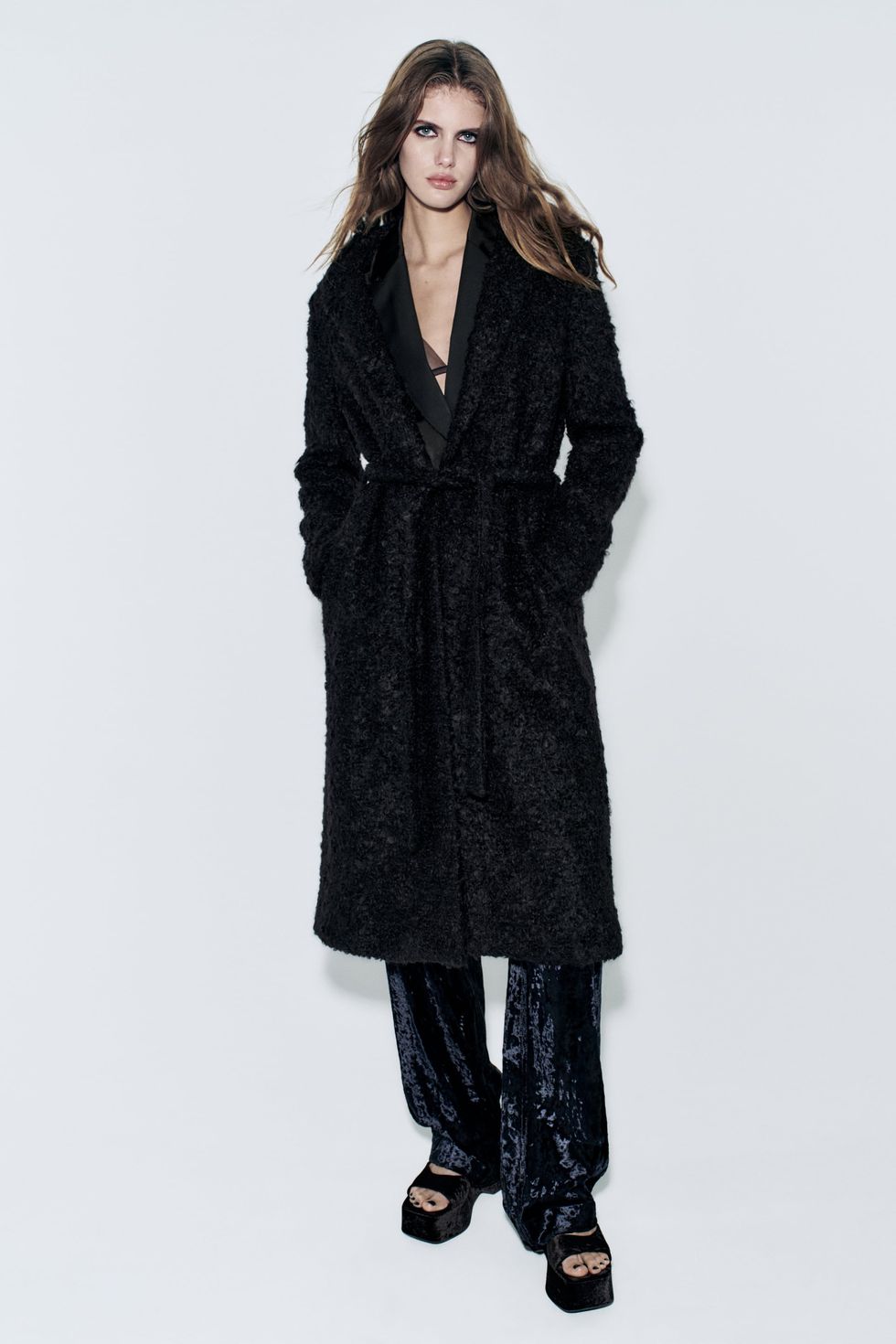 abrigo largo negro lana
