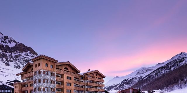 The Best Luxury Ski Resorts for Beginners