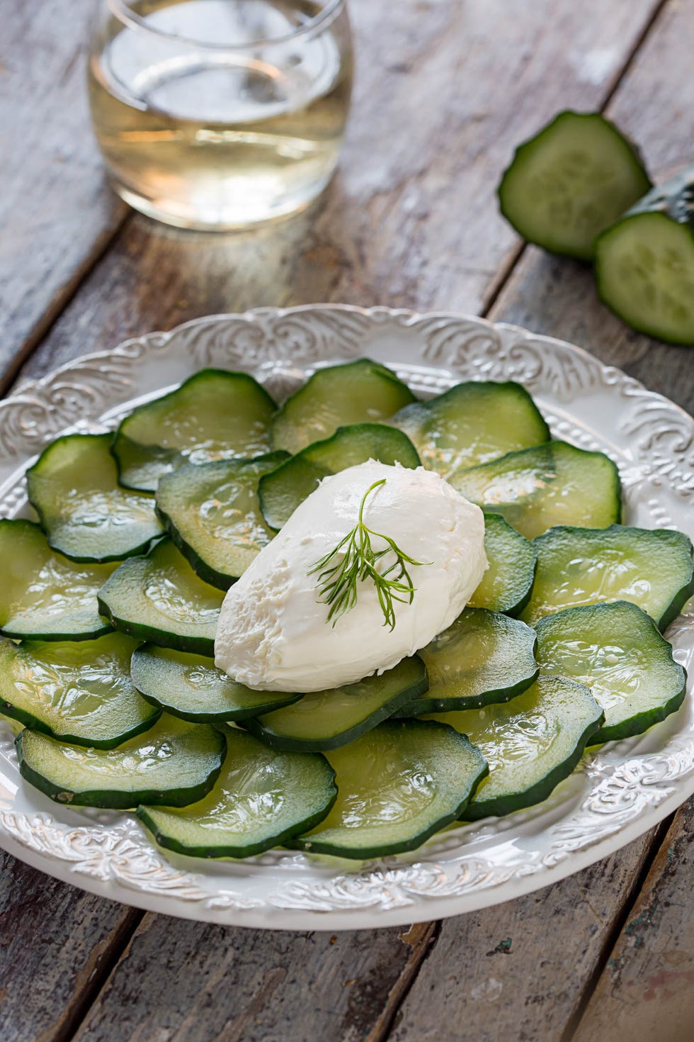 ensalada de pepino con helado de queso