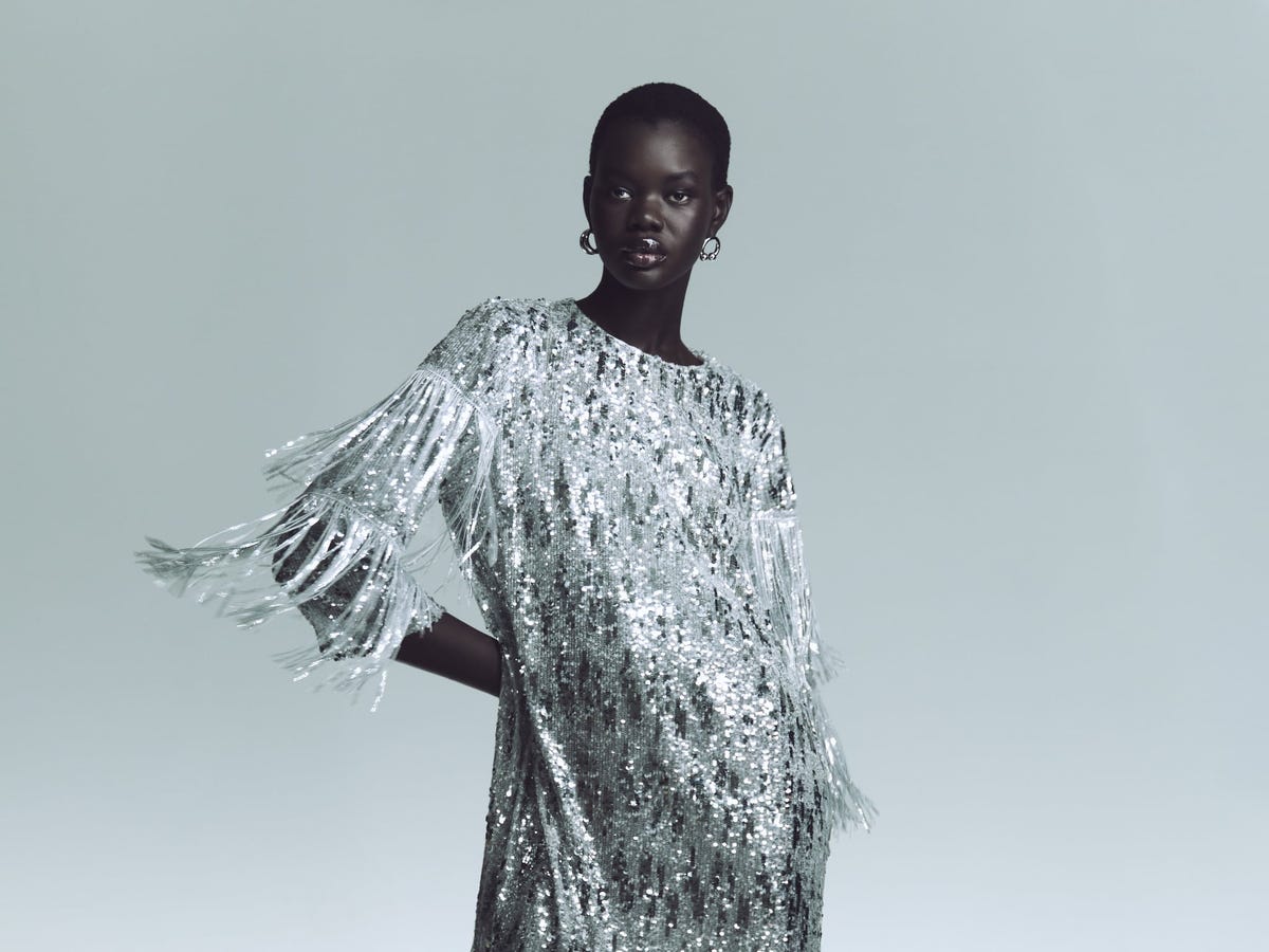 No Te Quedes Atrás Esta Nochevieja 2023 Con Los Vestidos De Fiesta Más Vendidos De Zara 6 La Experiencia De Comprar En Zara