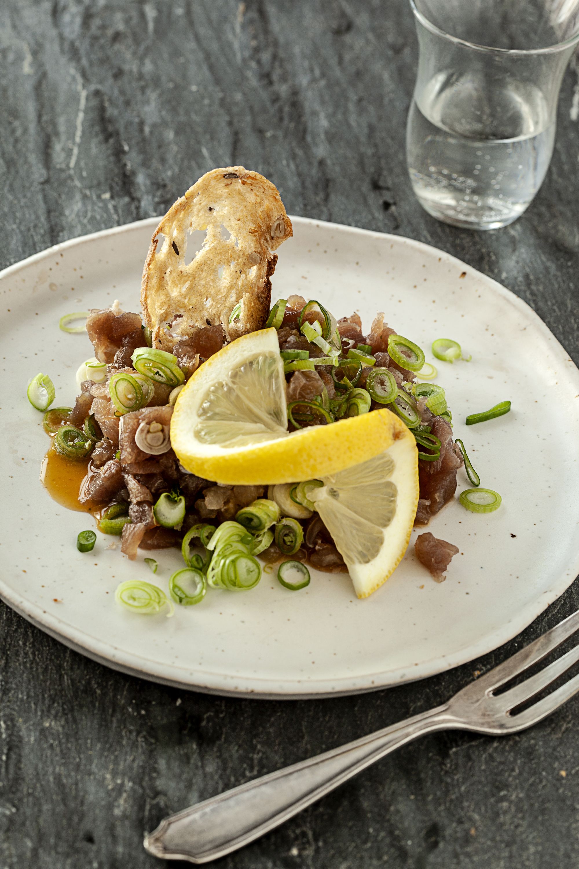 Judías verdes al dente con carpaccio de foie, balsámico y flor de