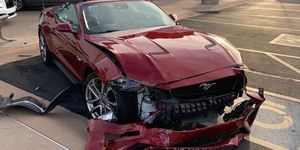 ford mustang rolls royce accidente