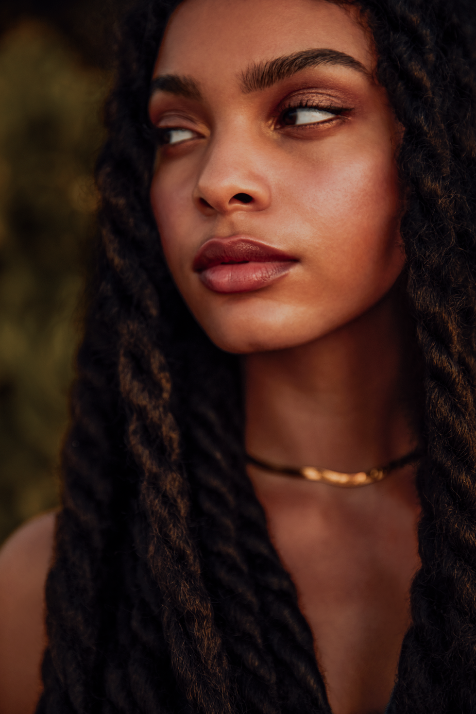 Hair, Face, Lip, Eyebrow, Hairstyle, Beauty, Skin, Black hair, Head, Cheek, 