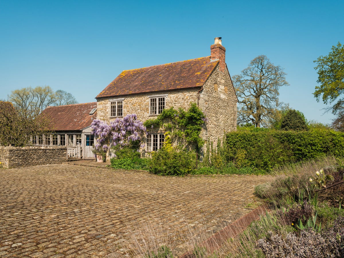 Interior tour: An 18th-century cottage with a fresh approach to modern country style