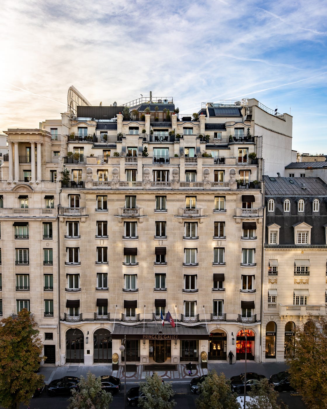 exterior of prince de galle hotel paris