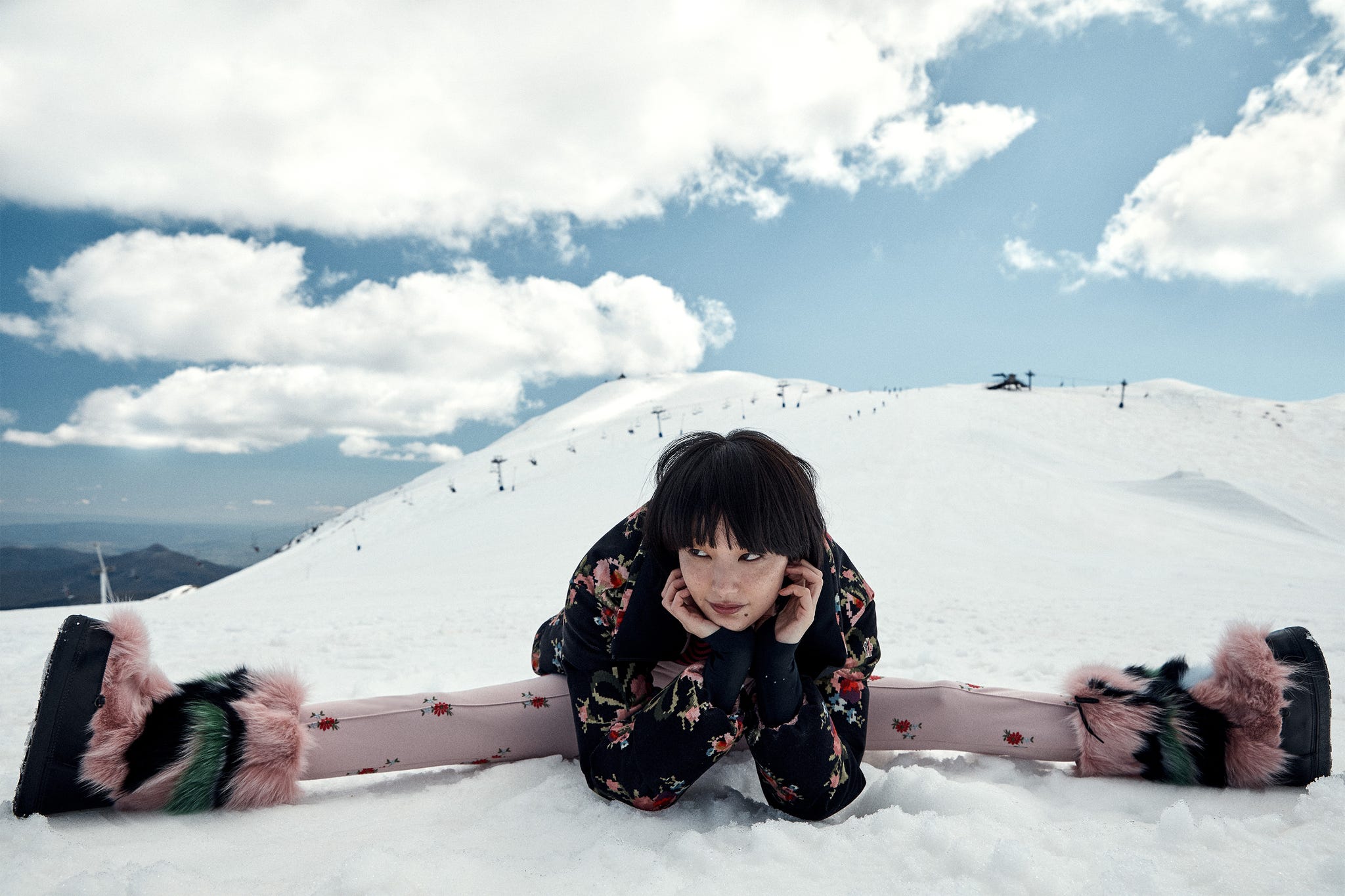 Snow, Winter, Skin, Cheek, Glacial landform, Fun, Black hair, Mountain, Ice cap, Freezing, 