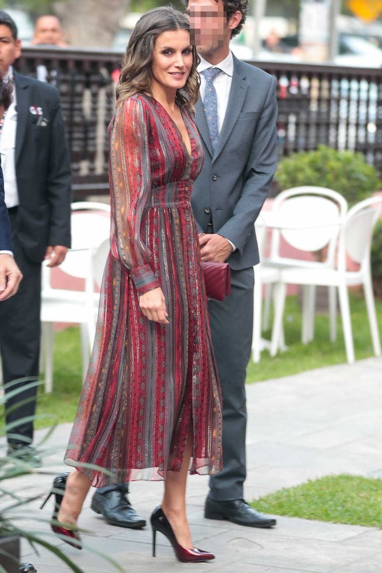 Clothing, Dress, Suit, Fashion, Formal wear, Outerwear, Footwear, Event, Street fashion, Textile, 