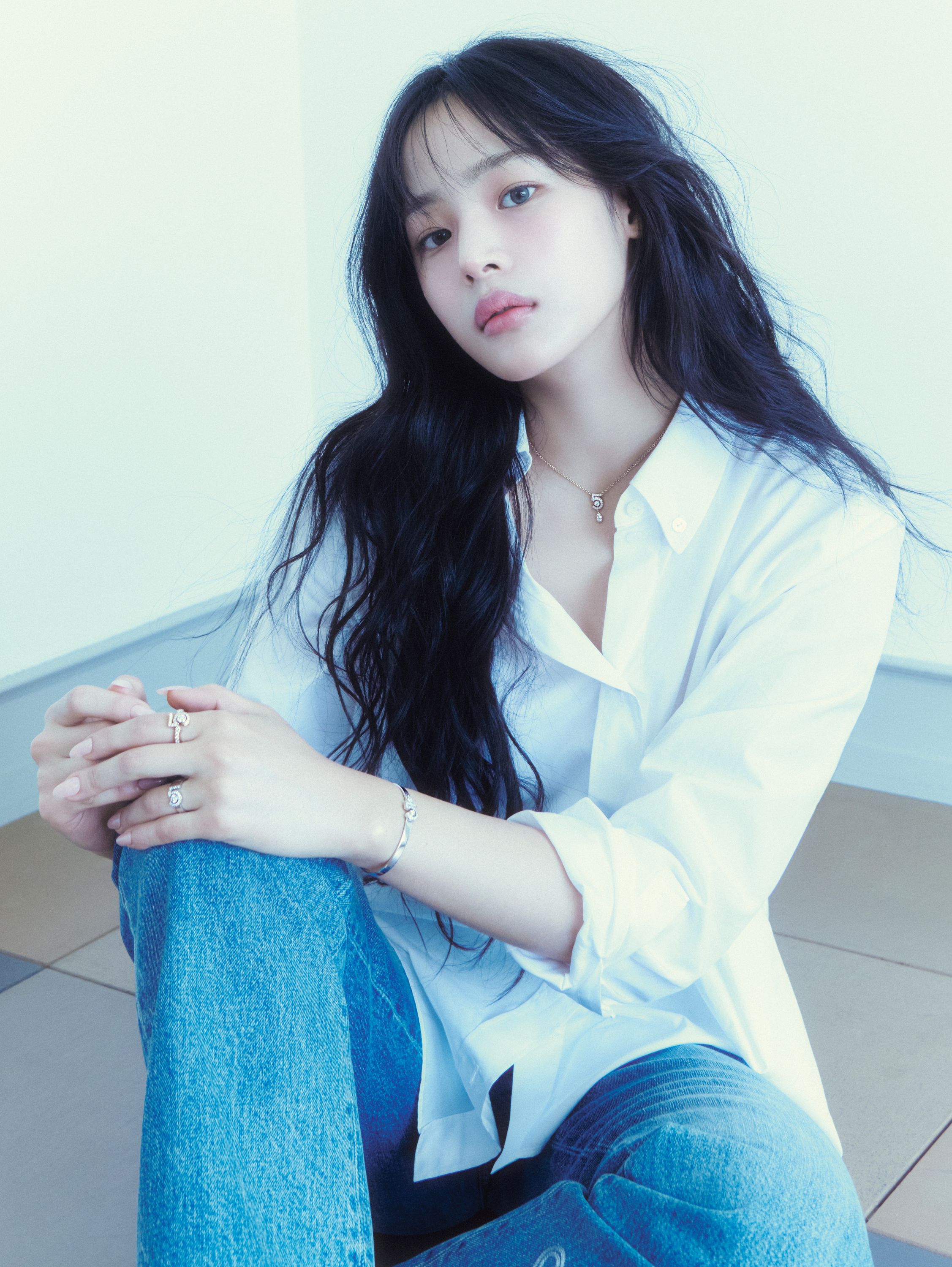 NewJeans Minjiも着用☆エキゾチックなデザイン CHANEL ピアス NewJeans MINJIとシャネル「コレクション N°5」、日常に溶け込む
