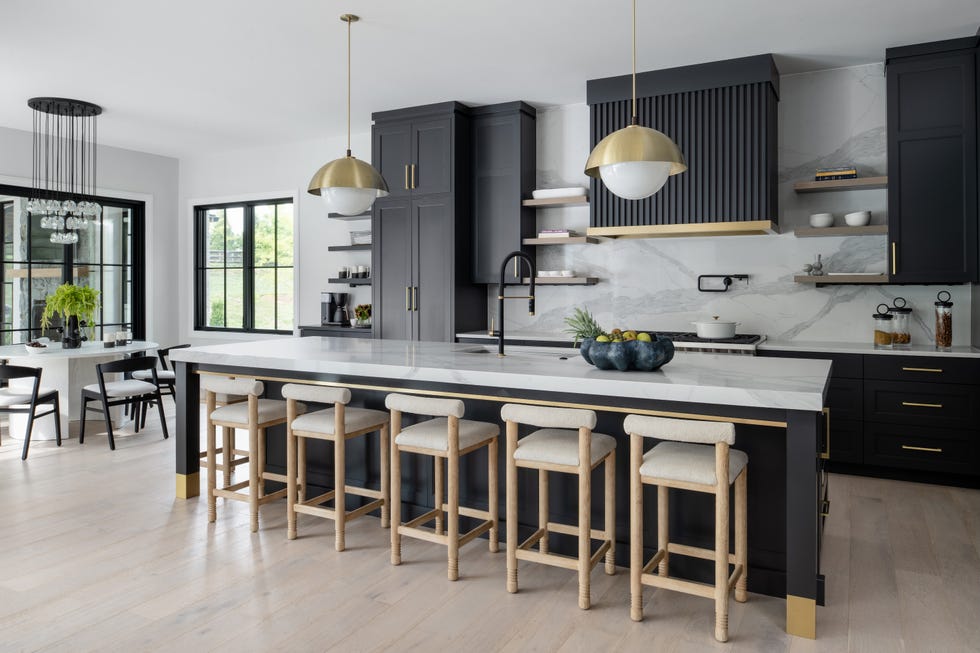 casa nueva pensada para crecer en familia con materiales duraderos y un interiorismo elegante y funcional