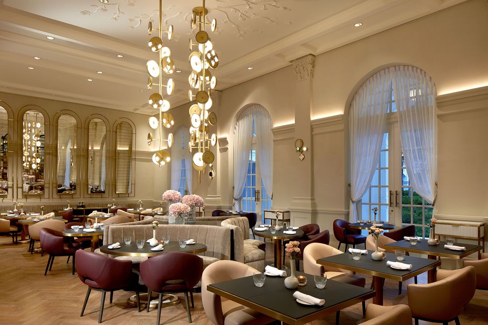 「新加坡萊佛士酒店」獲選全球50最佳飯店！入住百年國家古蹟體驗星國深度旅遊
