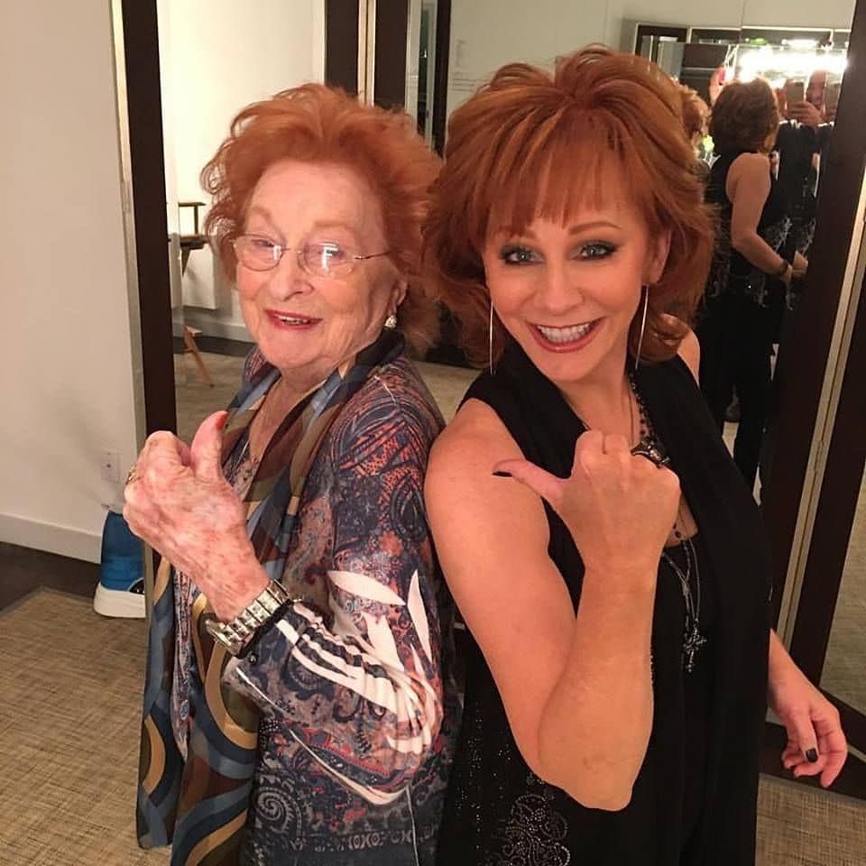 Reba McEntire Opens Up About Grieving After Her Mom's Death