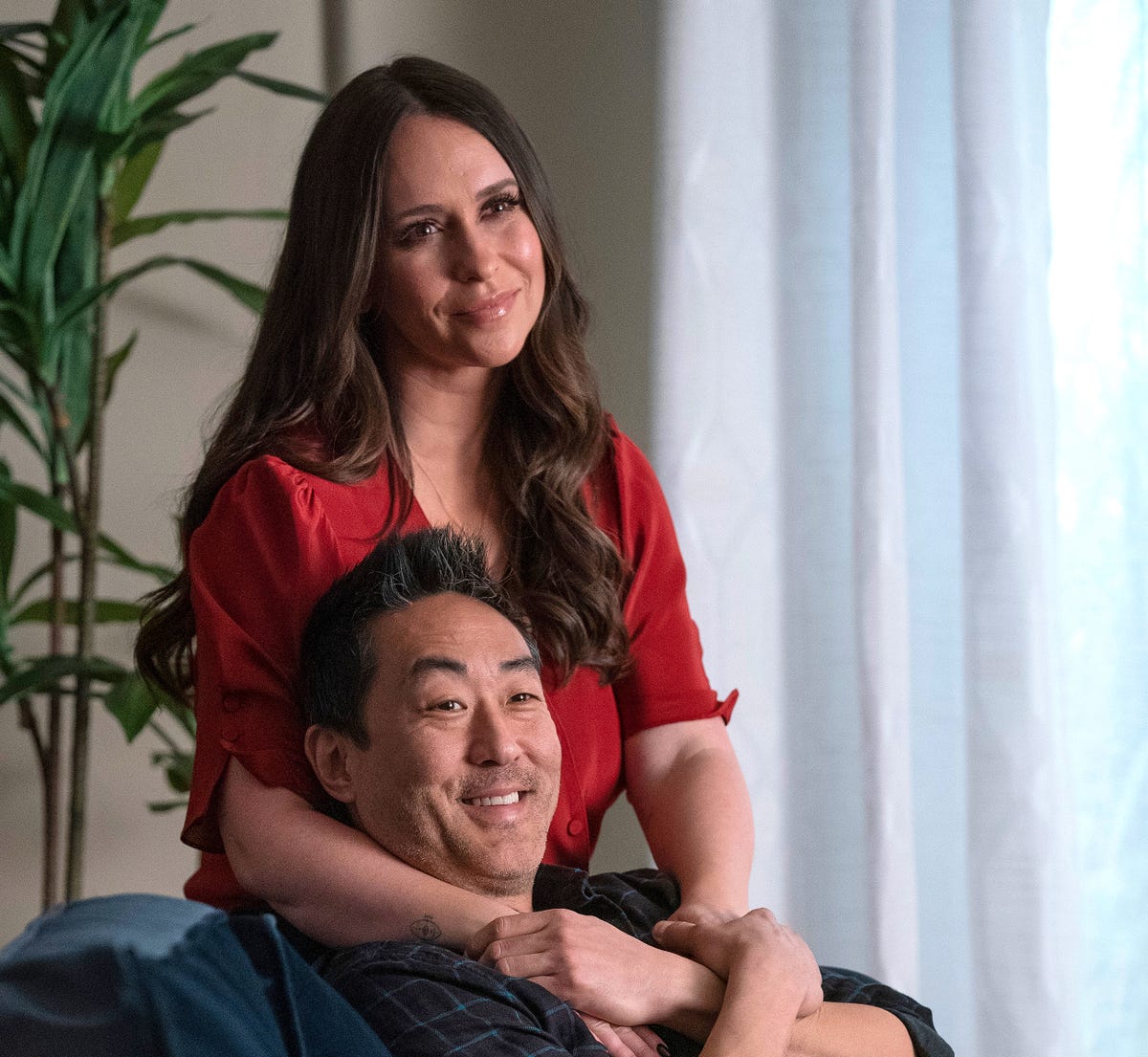 911 cast jennifer love hewitt 2024 christmas movie news instagram