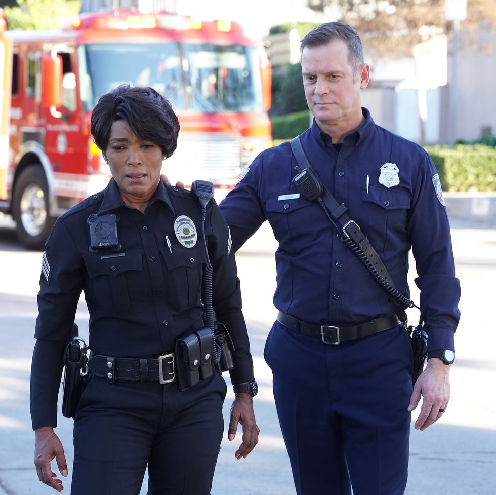 911 season 6 premiere date cast spoilers news