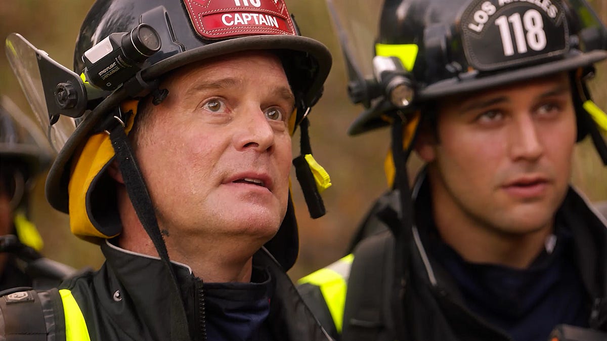'911' season 6 trailer fan reactions to peter krause's character bobby nash