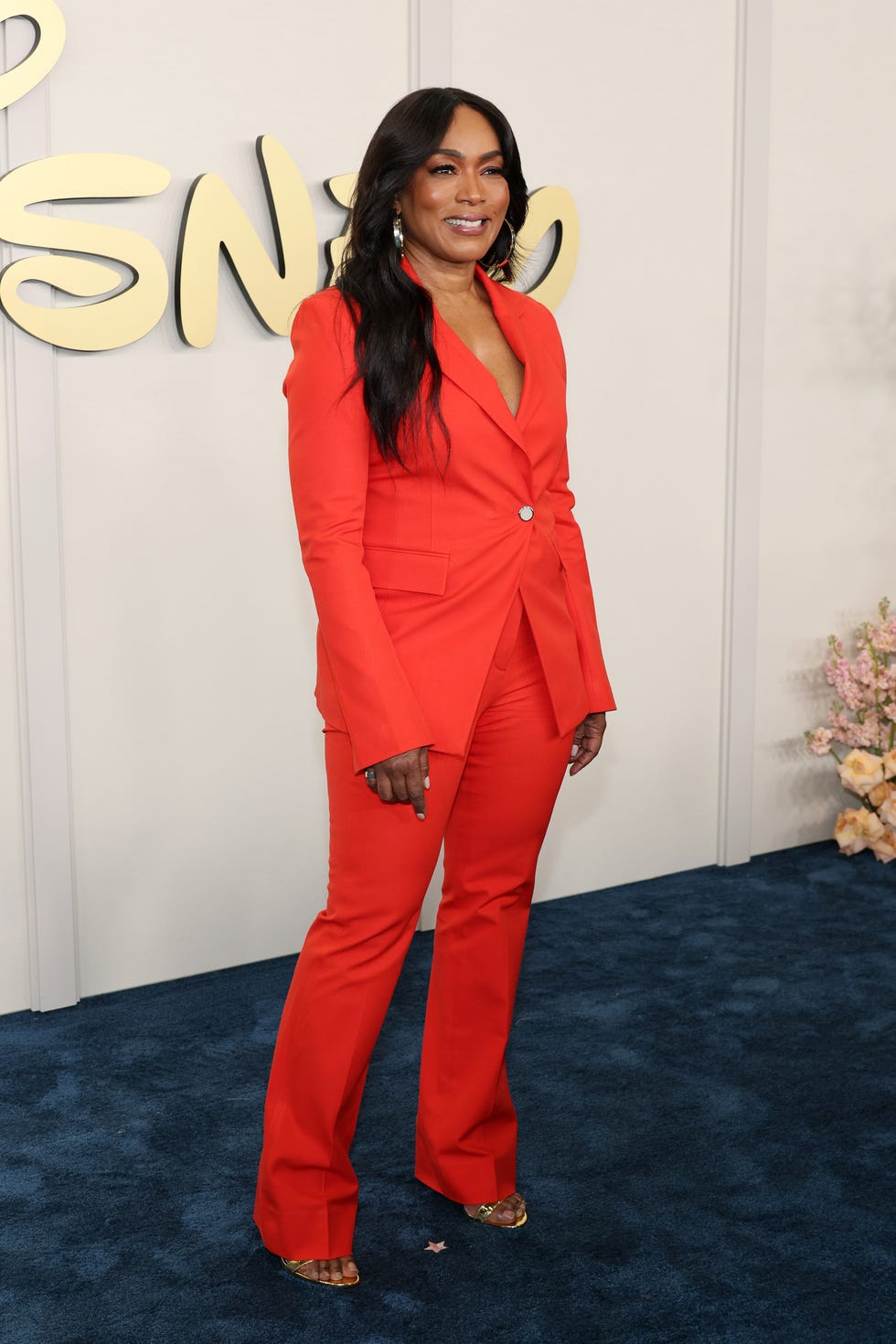 911 season 7 cast angela bassett red pantsuit instagram