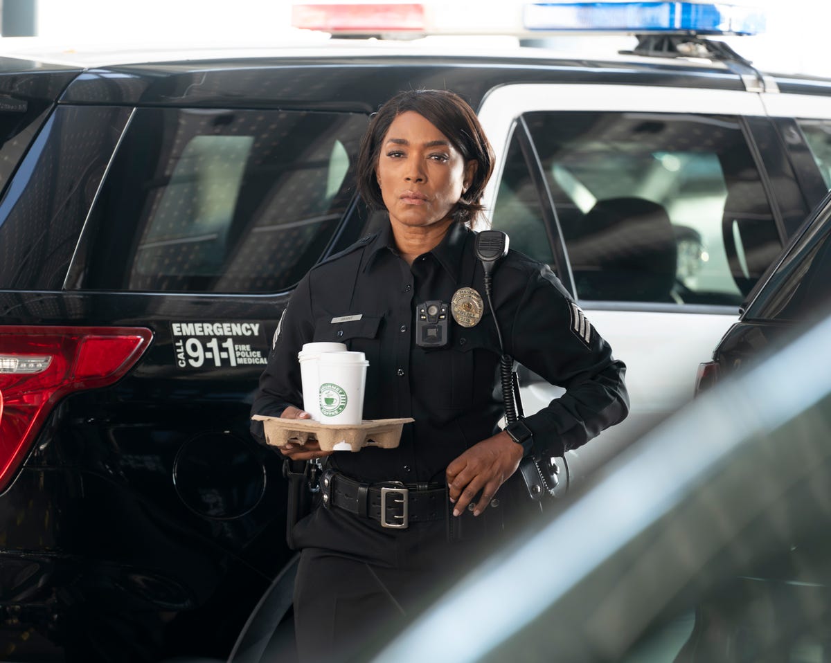 911 season 8 midseason finale new episodes return