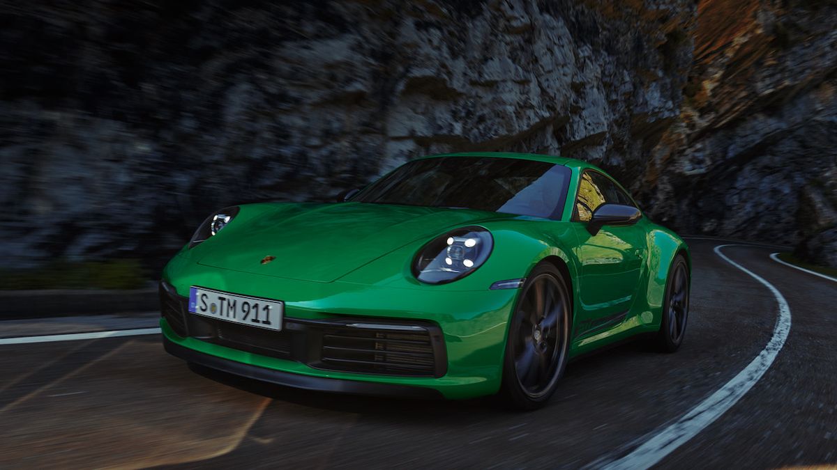 2023 Porsche 911 Carrera T Returns to Delight Driving Enthusiasts
