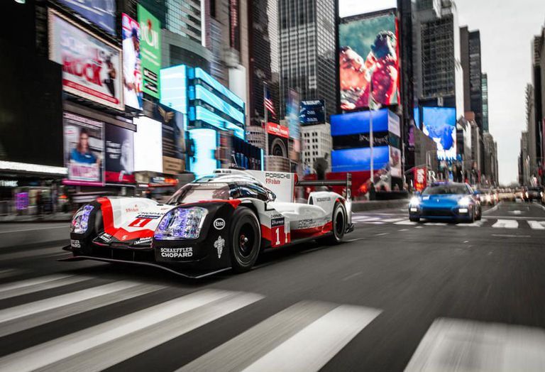 写真集】レース界の王者、ポルシェ「919 Hybrid」がニューヨーク