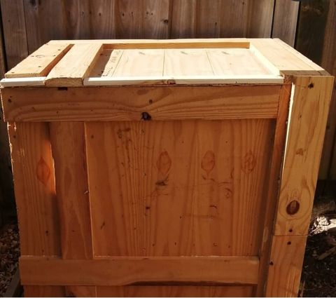Wood, Box, Wood stain, Crate, Hardwood, Furniture, Chest, Plywood, Rectangle, Table, 