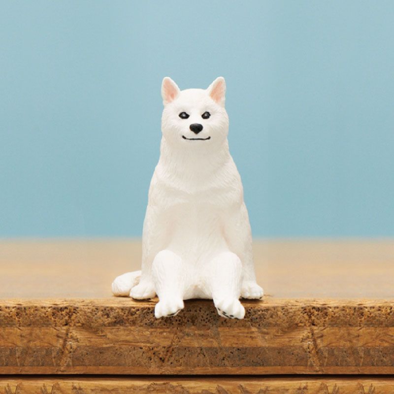 「坐著的柴柴」＋「坐著的貓貓」風靡日本！古怪又可愛的扭蛋公仔設計戳中你的少女心