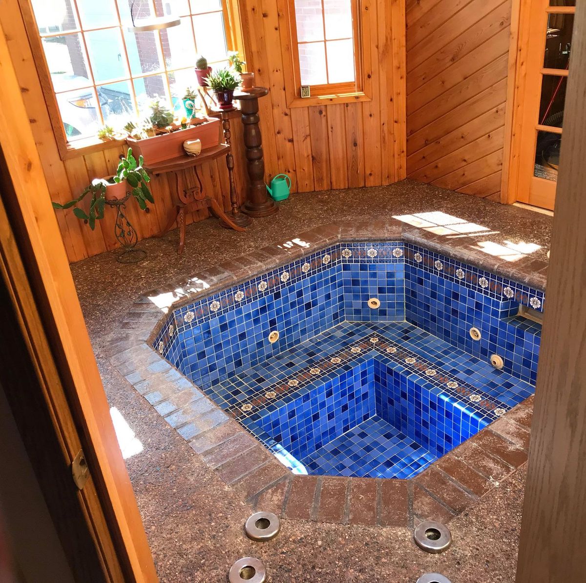  Indoor Hot Tub