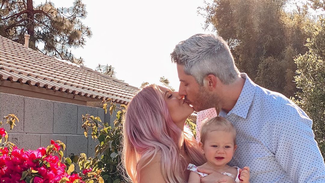 preview for A Bachelor Baby! Arie Luyendyk Jr. and Lauren Burnham Are Expecting Their First Child