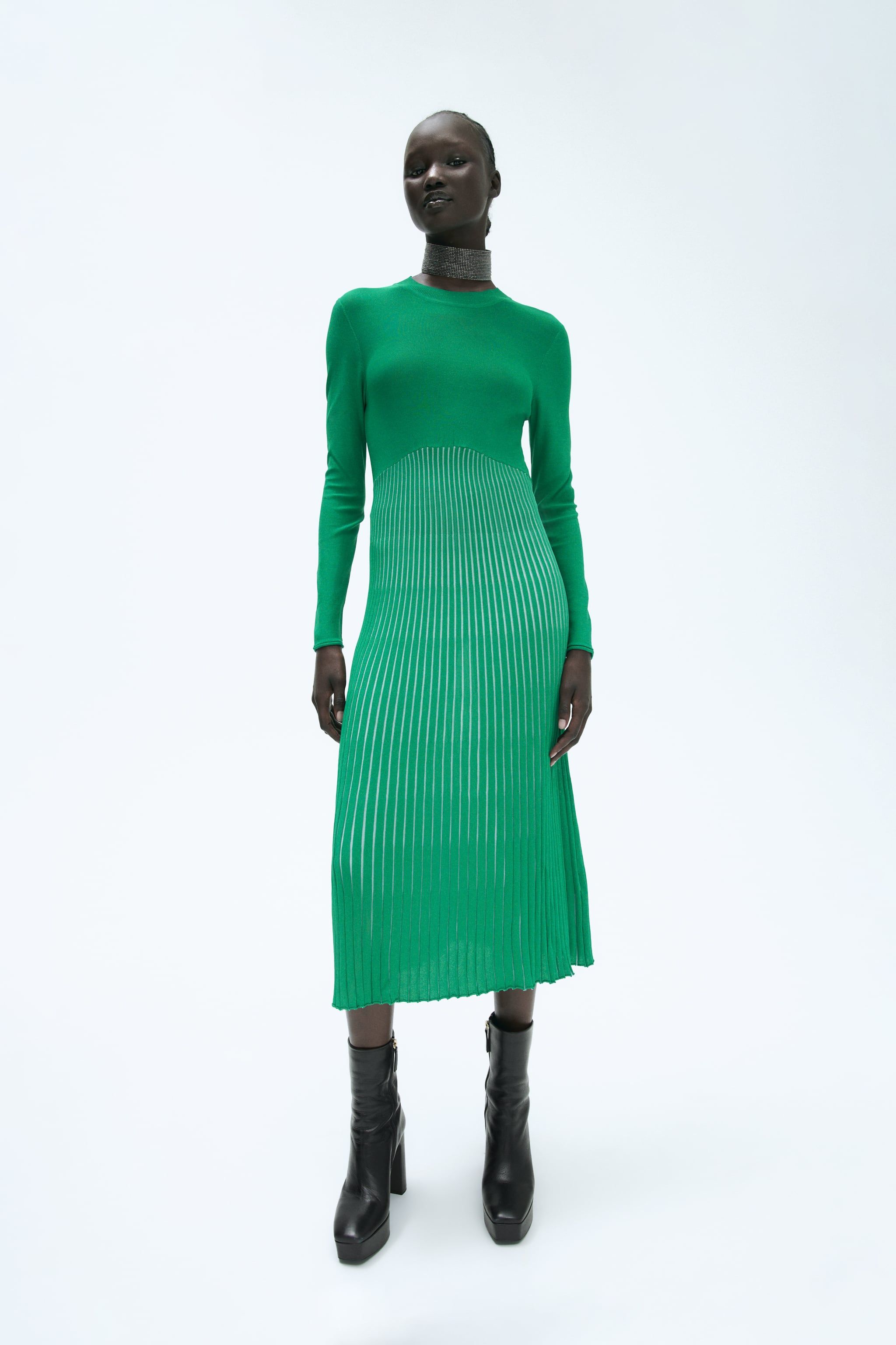 Zara: la nuova collezione autunno 2022 con tanti capi di abbigliamento