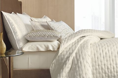Bed sheet, Bedding, Bed, Furniture, Duvet cover, Bed frame, Bedroom, Textile, Duvet, Room, 