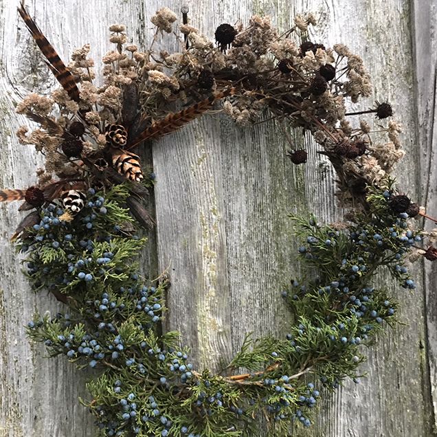 diy foraged holiday wreath 