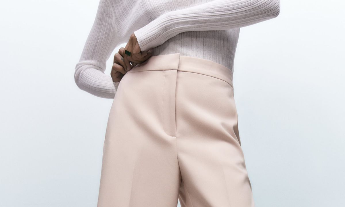 El pantalón 'cropped' ancho Zara que alarga las piernas