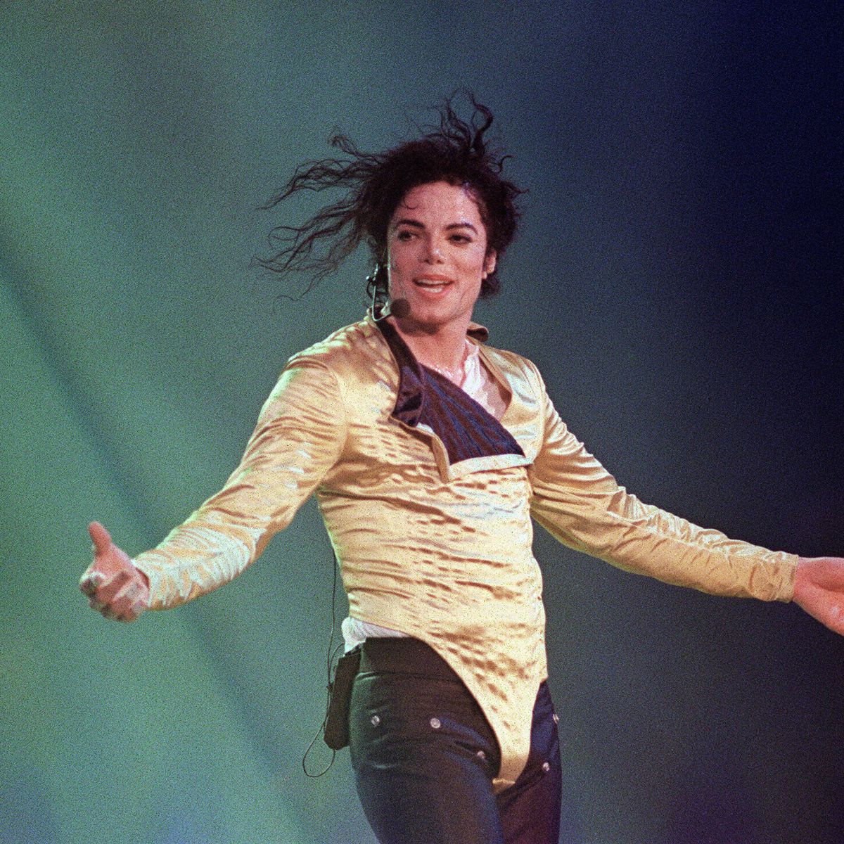 Michael Jackson's Most Infamous Looks: 11 Photos of the Singer's