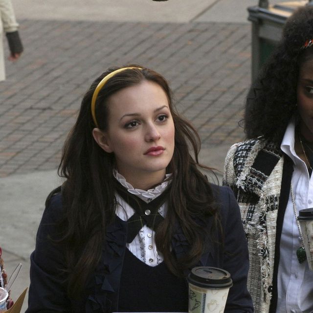 25 Outfits From the Original 'Gossip Girl' Worth Recreating – TV Fashion  Blair Waldorf