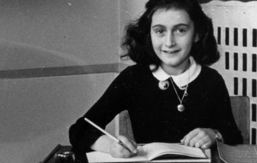 Anne Frank in 1940 Photo