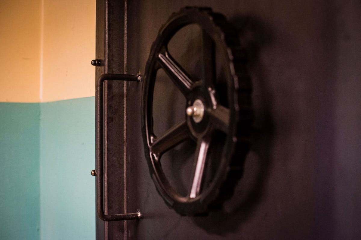 Escaperoom Bunker 83 staat volledig in het teken van de Koude Oorlog De spanningen tussen het communisme en het kapitalisme nemen in dit spel levensgevaarlijke proporties aan