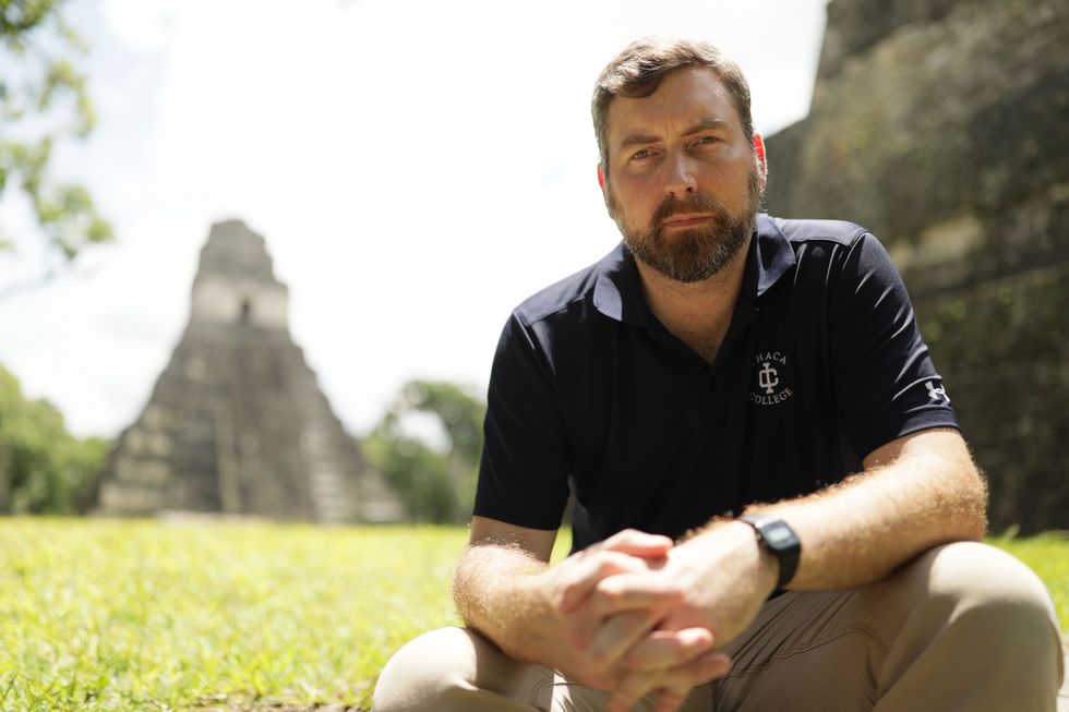 Thomas Garrison archeoloog aan het Ithaca College National Geographiconderzoeker en specialist in het gebruik van digitale technologien voor archeologisch onderzoek