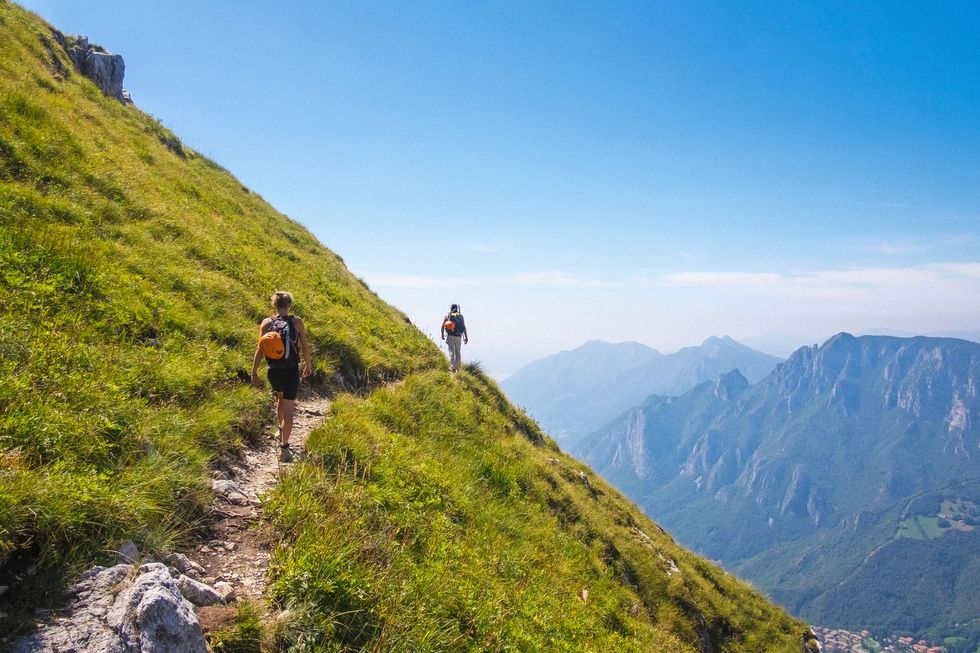 Stap in je bergschoenen en verken de Alpen buiten Luzern Wandel rond de Eiger en beklim de lager gelegen flanken van de Matterhorn