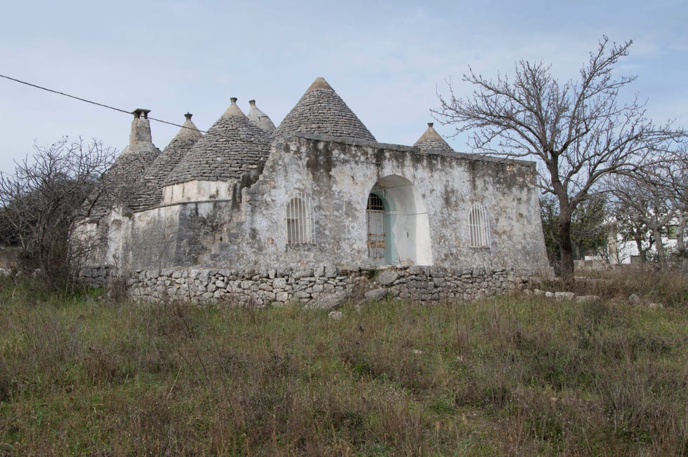 Trulli zijn typisch Italiaanse huisjes met puntige daken Dit is een van de bouwwerken die je kunt omtoveren tot een toeristische attractie