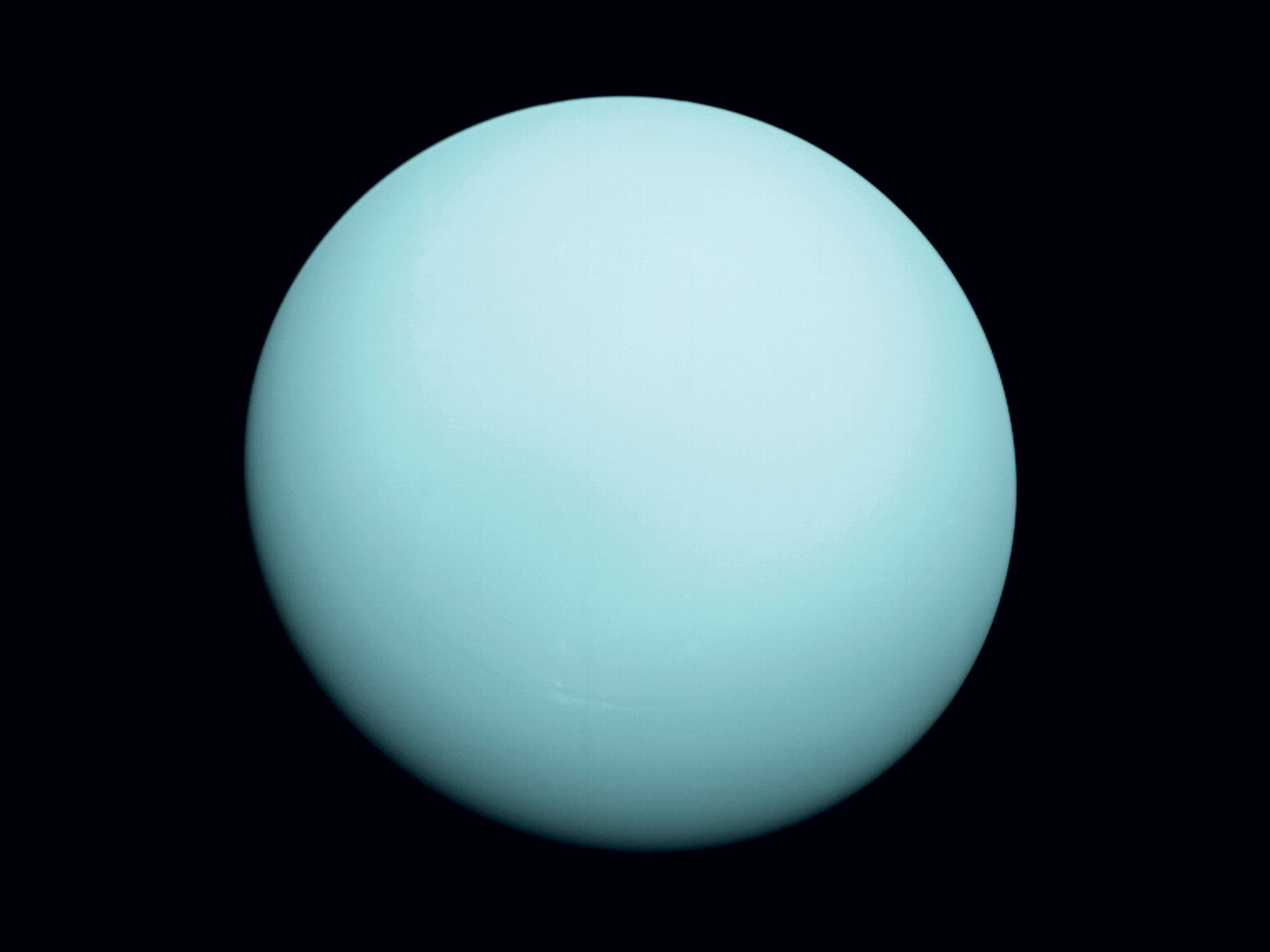 Op 24 januari 1986 vloog Voyager 2 op ruim 81000 kilometer afstand langs de ijsreus Uranus en stuurde daarbij verbluffende beelden van een hemelsblauwe bol naar de Aarde