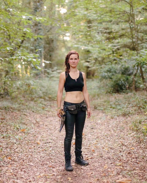 Mathilde is al een week lang op bezoek in de ZAD Ze zoekt uit of ze er zou kunnen wonen