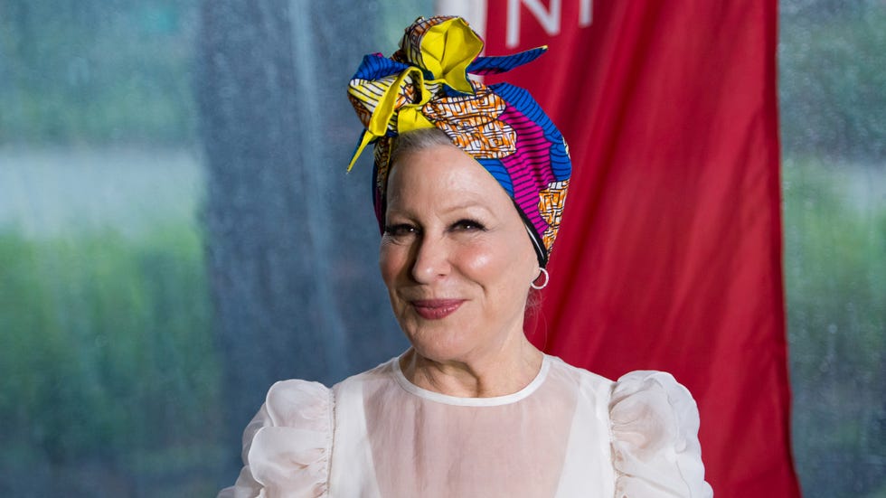 Bette Midler Photo