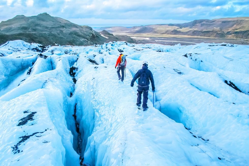 Gletsjerhiken kan op IJsland in de winter maar ook in de zomer