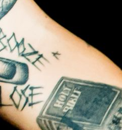 One Directions Louis Tomlinson Gets Dagger Tattoo  Yahoo Celebrity UK
